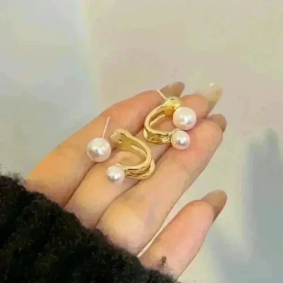 Chic Curved Earrings - Picture 8 of 9